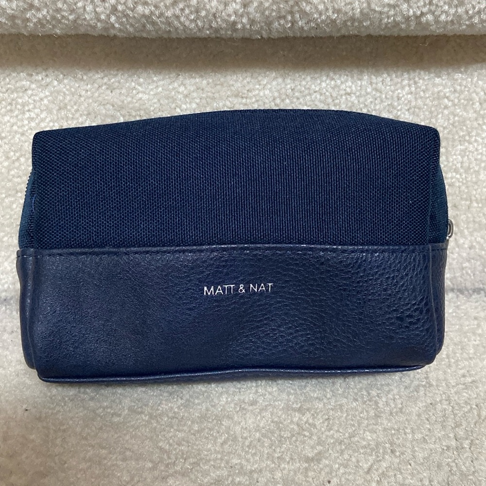 matt & nat cosmetic / toiletry case / pouch / bag / westjet amenity kit